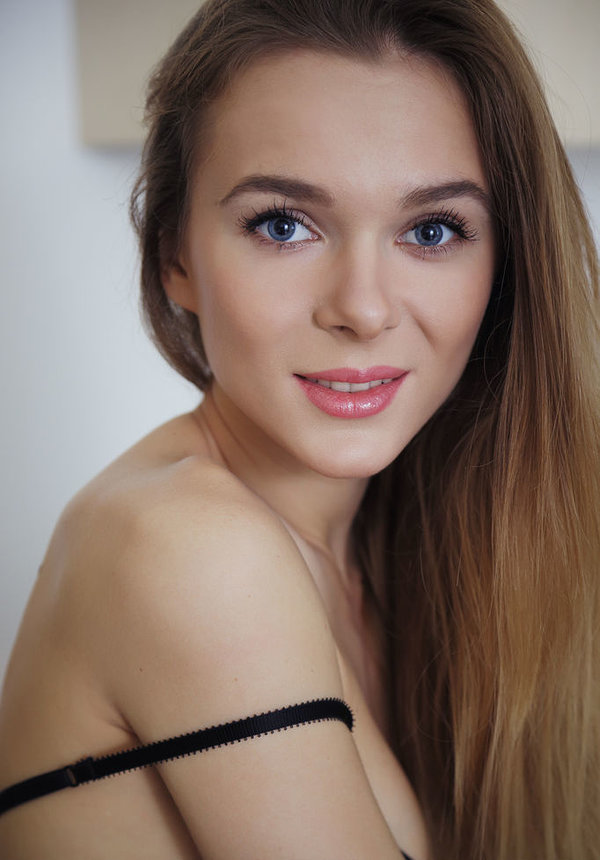 Зинаида, 18 лет, 5 размер груди